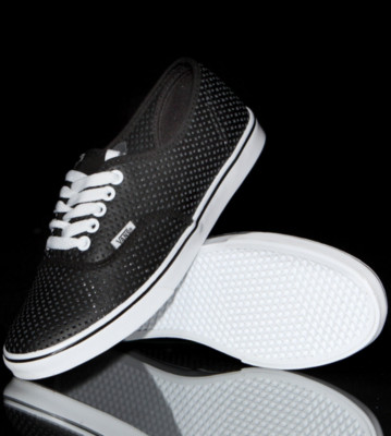 Vans W Shoes Authentic LO PRO black diamond perf