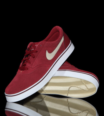 Nike Shoes Vulc Rodriguez red team/mtlc gold