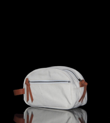 Sandqvist Washbag Mickel white off