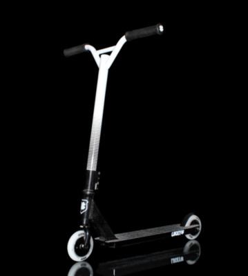 Lucky Scooter Complete Clover black